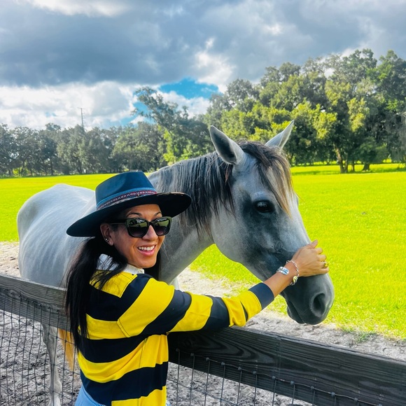 Amazing Suede navy  hat - Picture 16 of 17